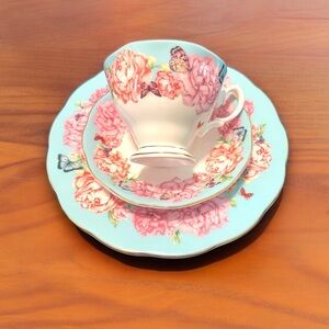 Royal Albert x Miranda Kerr Devotion 3-piece teacup set